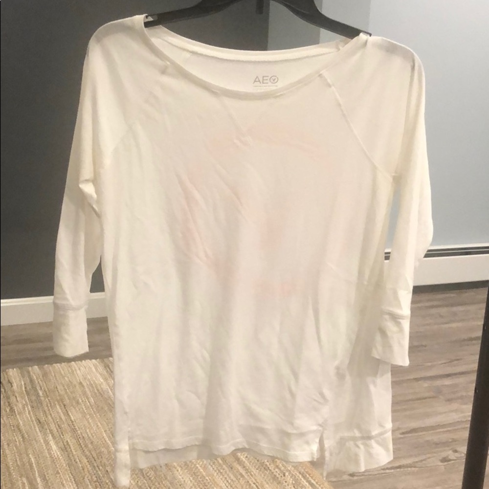 3/4 sleeve white AEO top
